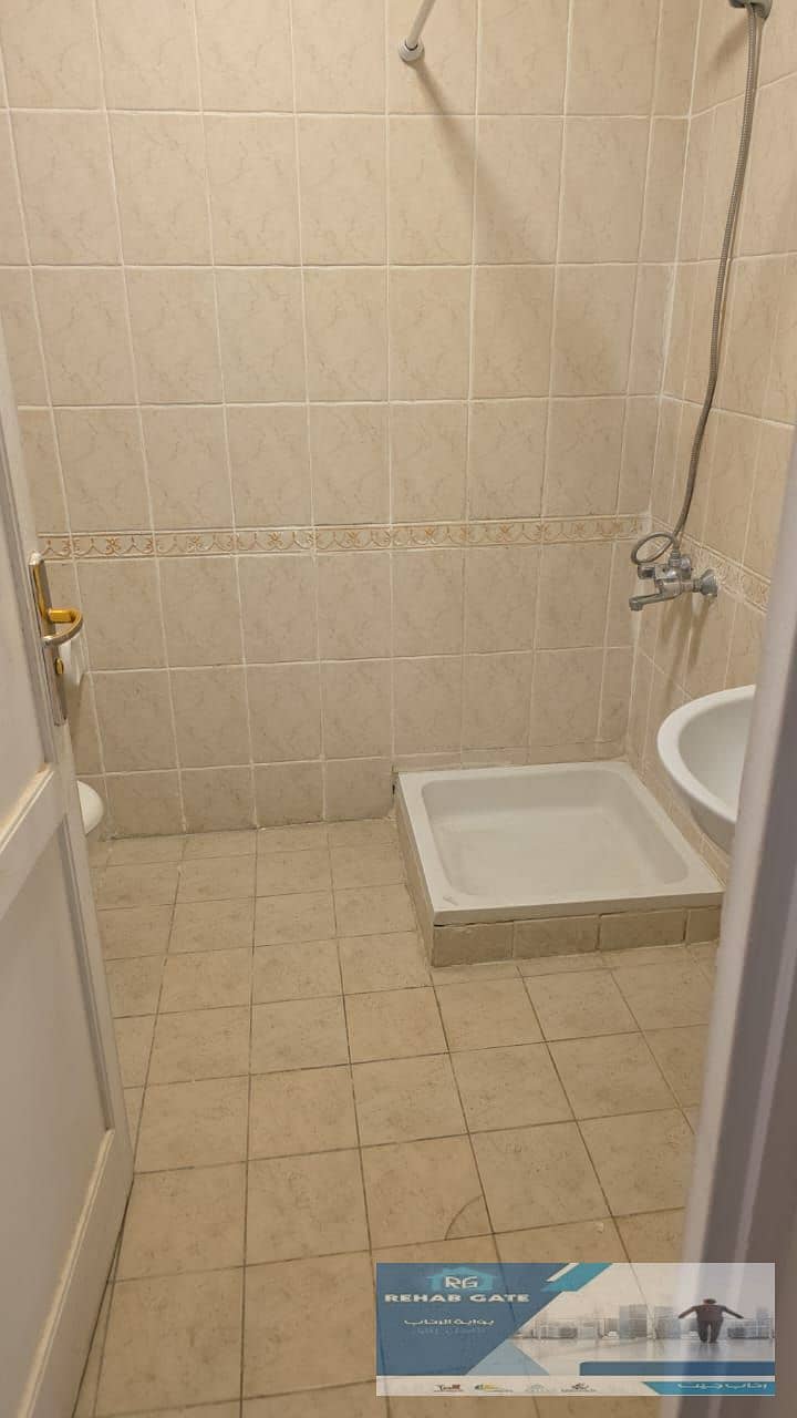 6 0a2b82d8-0d70-4020-a03a-4f704c634fa0. jpg