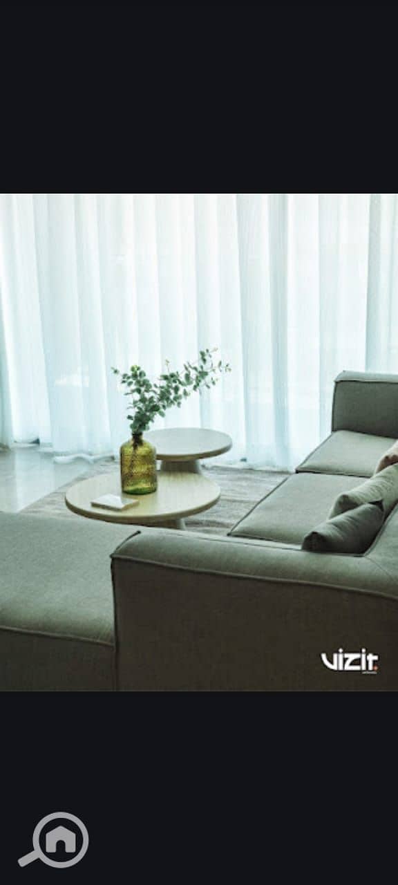 28 e84fb518-8a5a-4970-adb3-6108eb3578de. jpg