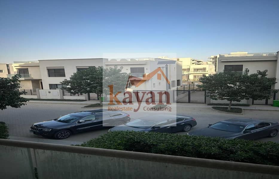 9 6ece3e37-ae8a-4a35-8134-7c802f910eba. jpg