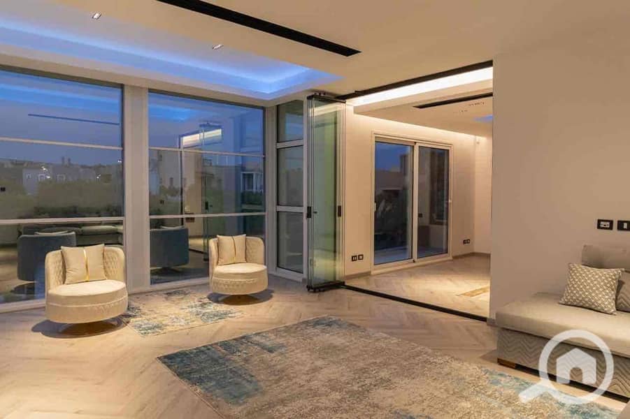 14 8a875ea3-3199-46e4-8dc2-80d25e27ccf4. jpg