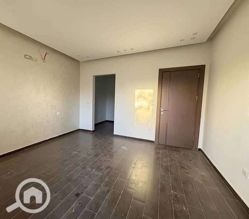 8 67ad8f13-b874-4501-9809-0fe90bd2465f. jpg