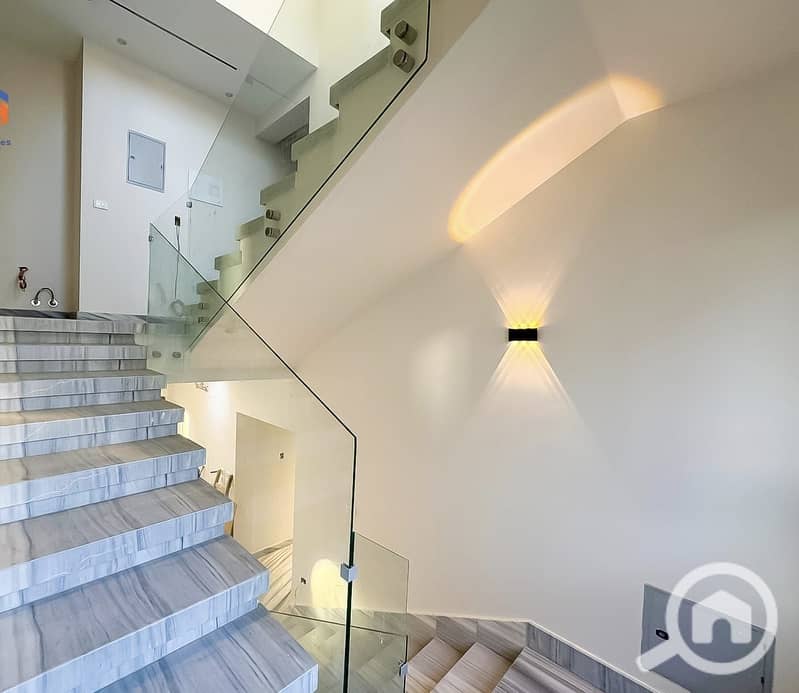 9 72bcca1c-ec42-4255-8191-999416a0a693. jpg