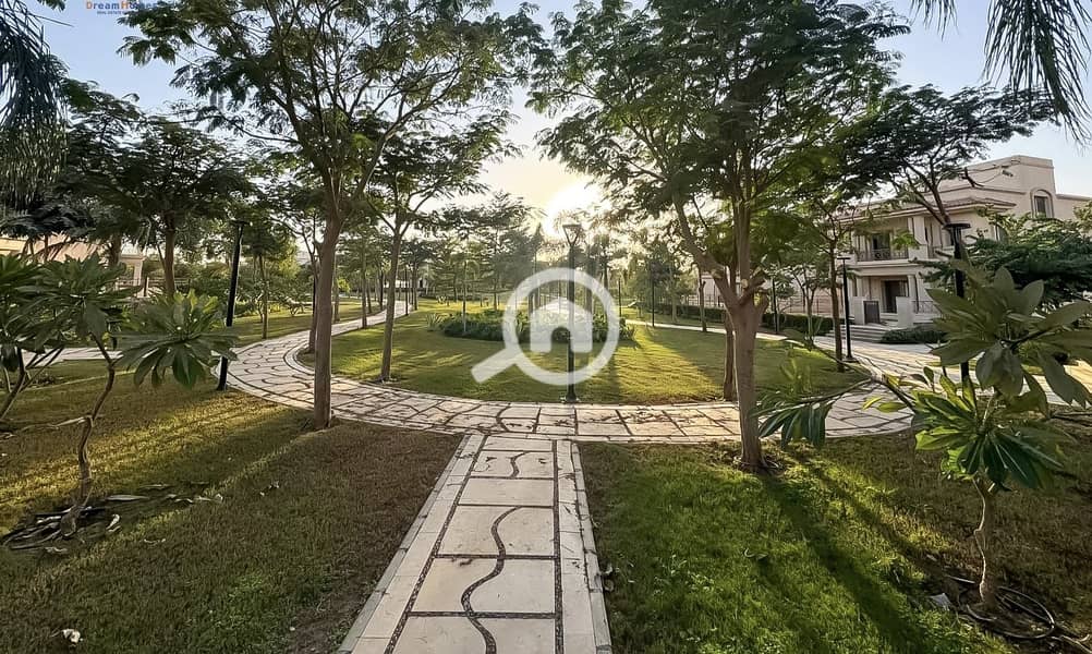 15 42517f75-fe09-4190-87ec-b22ea9a14146. jpg