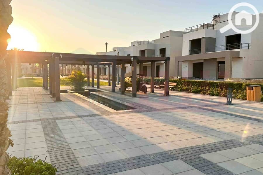 8 WhatsApp Image 2025-10-29 at 1.41. 01 PM (4). jpg