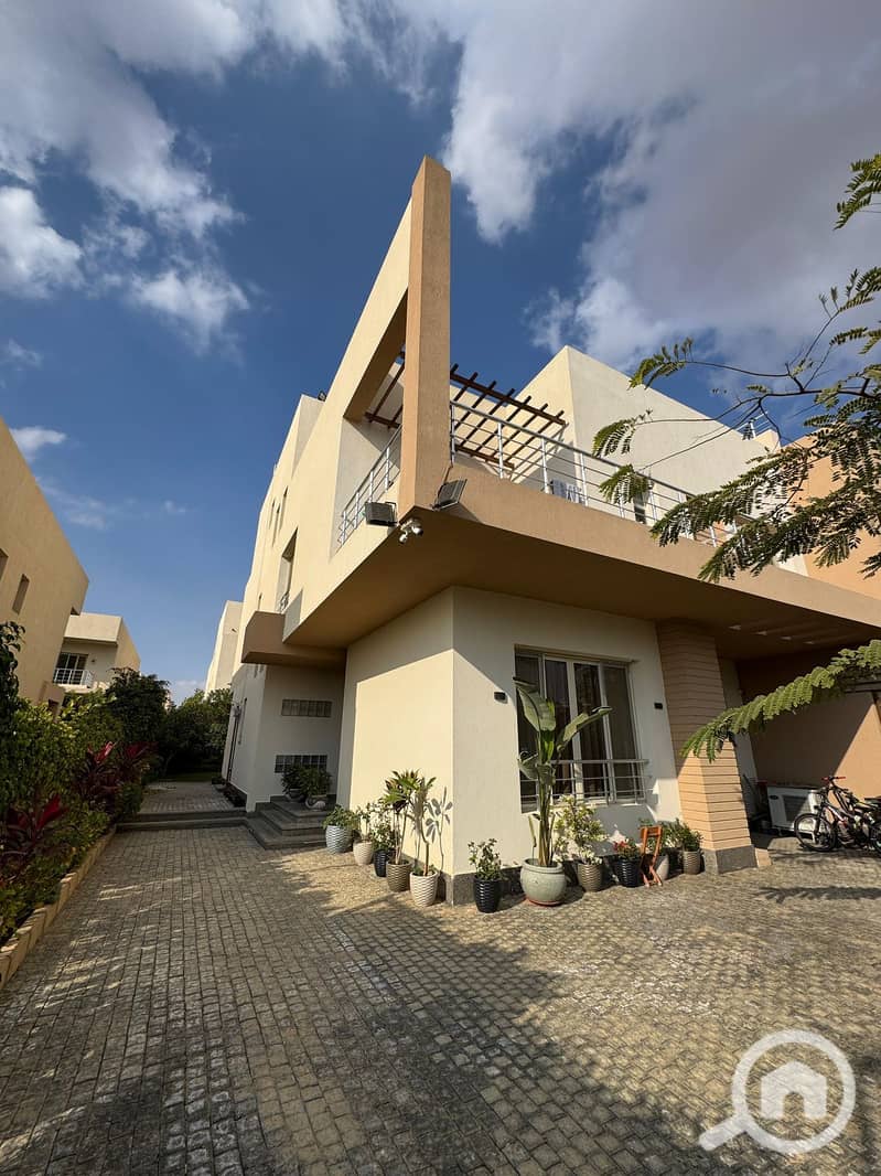 3 WhatsApp Image 2025-12-28 at 1.38. 55 PM (1). jpeg