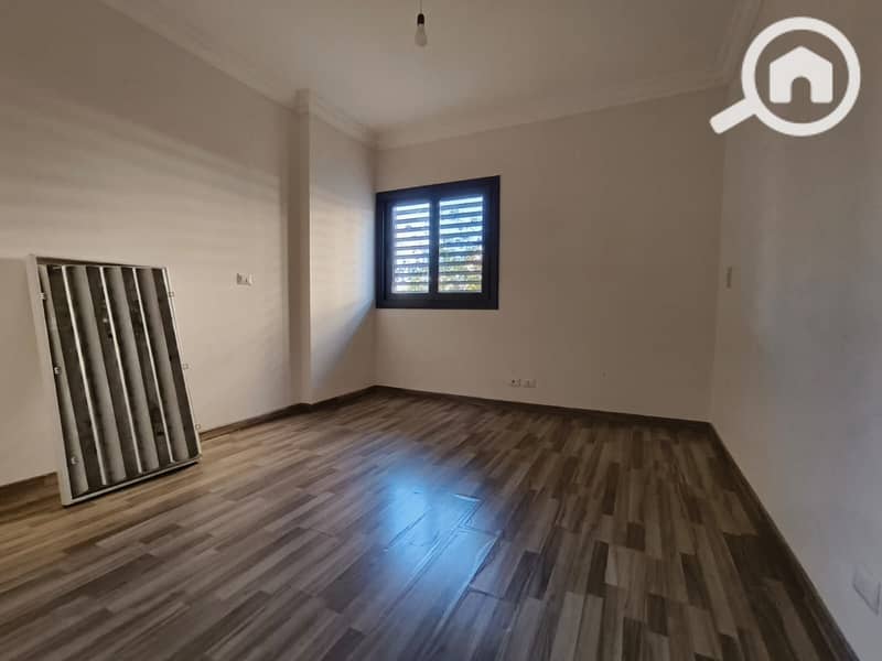 4 9f04321a-a2c6-4a22-b3cd-7f82649b7f7a. jpg