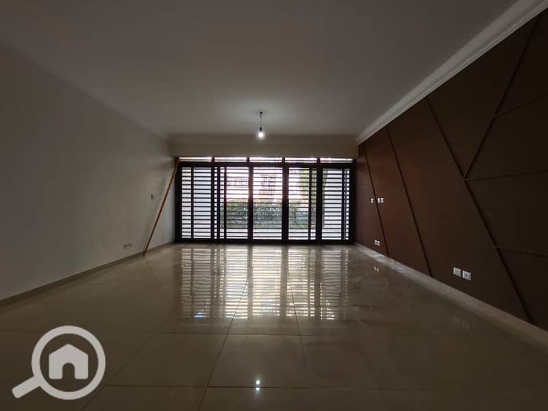 11 0c167925-388e-46f9-a55e-a2c442f82a18. jpg