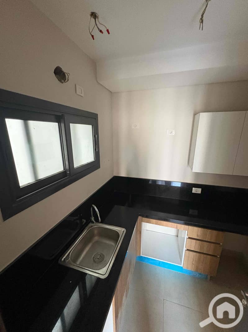 3 ba725bc1-5e5f-4779-ae76-3c04399a0b6b. jpg