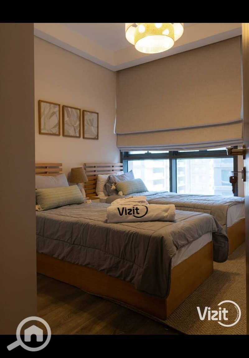 4 4fd20bc6-0a4f-4be1-b5bd-3e5d1bf41a85. jpg