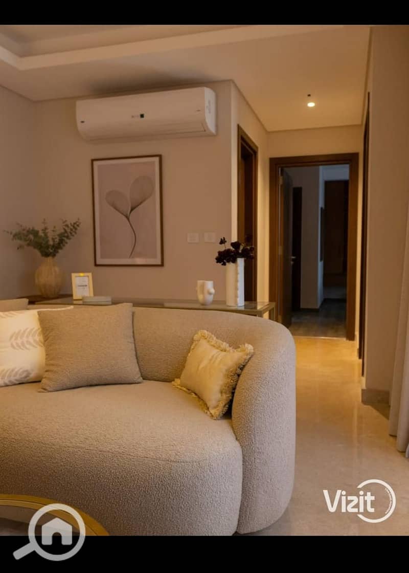 21 ba47ddd7-5a06-404c-a97f-26c38c9bb3bf. jpg