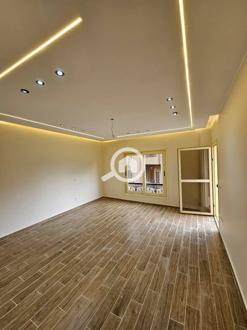 8 b884967d-7c23-4b60-9274-53e6b2ae3582. jpg