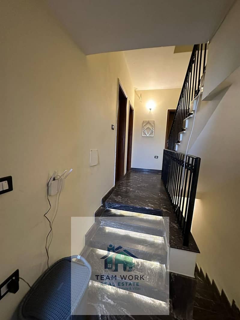 8 8d18be7f-96b6-46f1-a38a-8c039fa77181. jpg