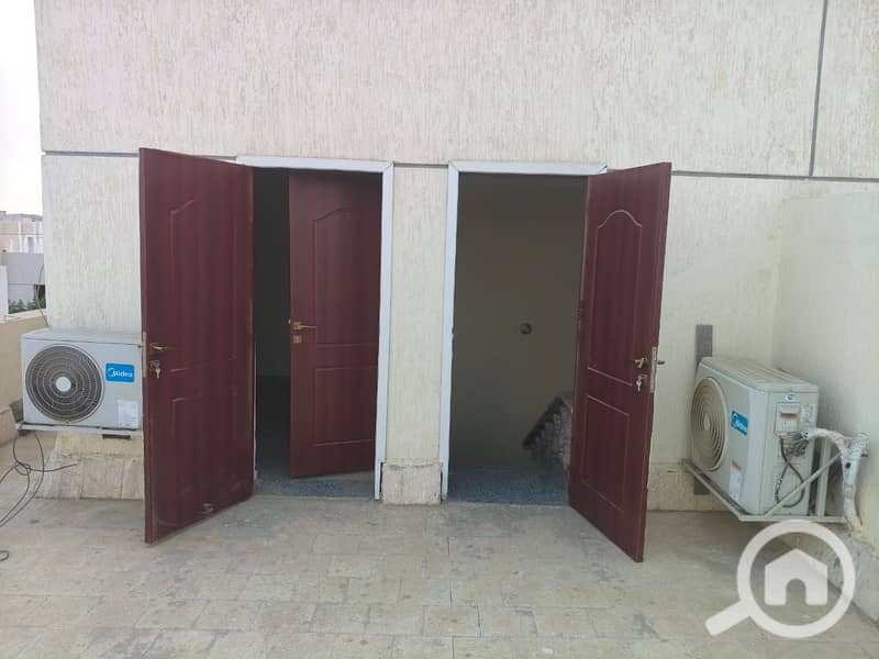 10 3e116252-9a55-482f-a5a4-523d966c5a7f. jpg