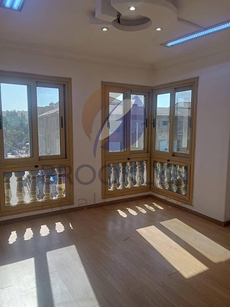 5 f7a74e97-1207-4888-bc3f-d5bca14c5026. jpeg