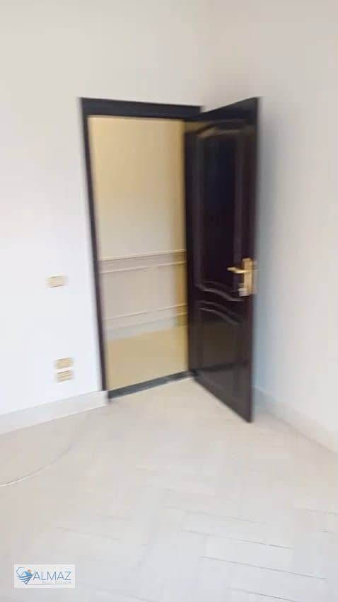 24 WhatsApp Image 2025-12-28 at 3.18. 28 PM (2). jpeg