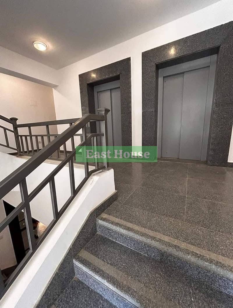 3 480392a7-932a-406f-bfa0-53c8bfdd5e5a. jpg