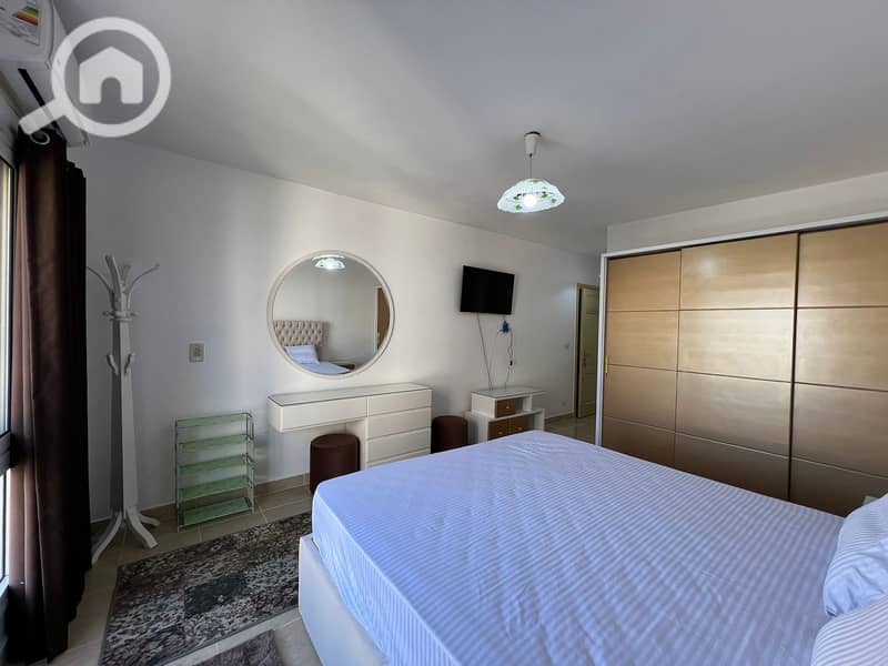 11 de2c2329-9b3c-4845-b255-18b1b74fe97a. jpg