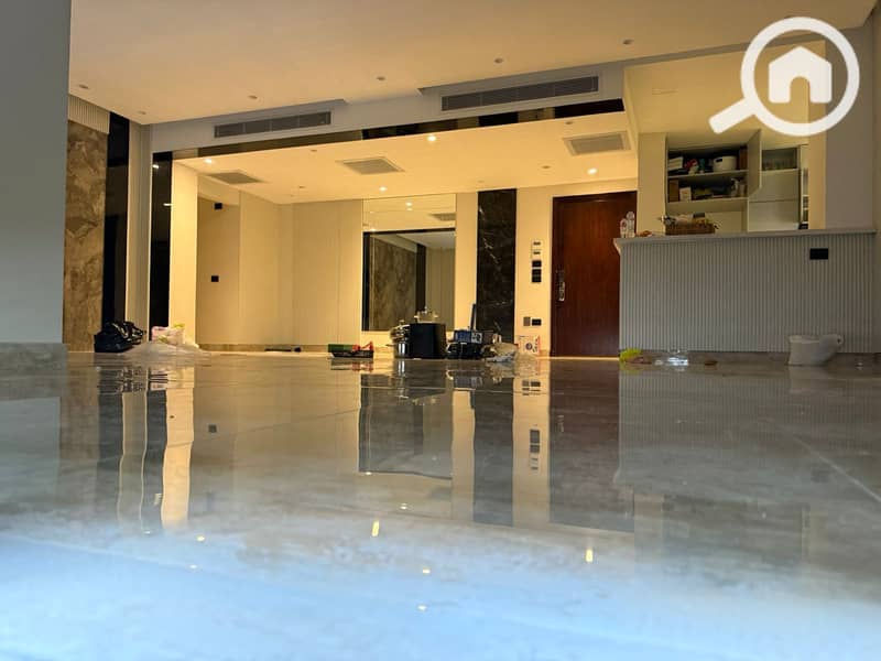 2 909a4d74-46d1-4f0d-9071-bf4e54c6ec70. jpg