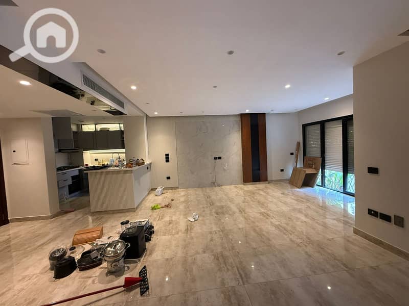 7 04705fe6-703b-4423-9a87-aec914267cb3. jpg