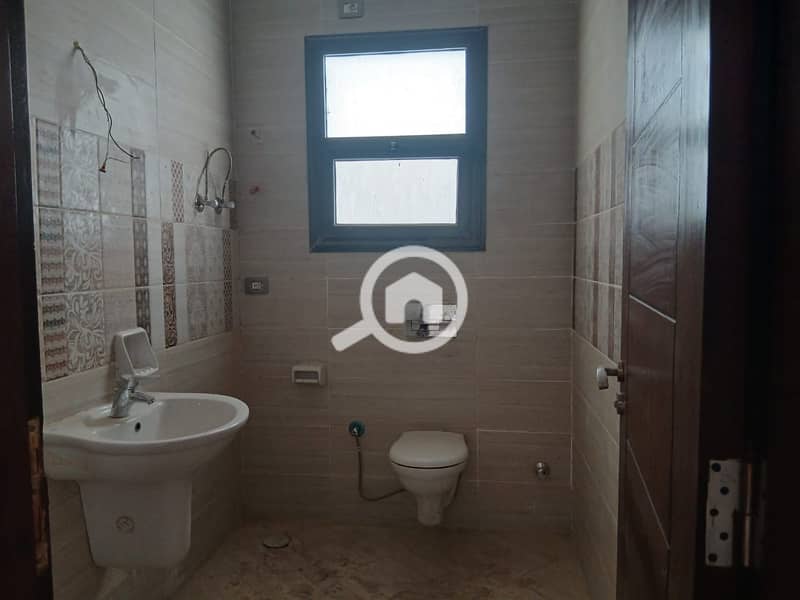 5 WhatsApp Image 2025-02-23 at 12.54. 31_a74d648f. jpg