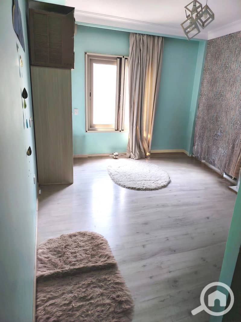 12 ee9e04ae-9b7b-406f-af23-6b69fb9b2bf2. jpg