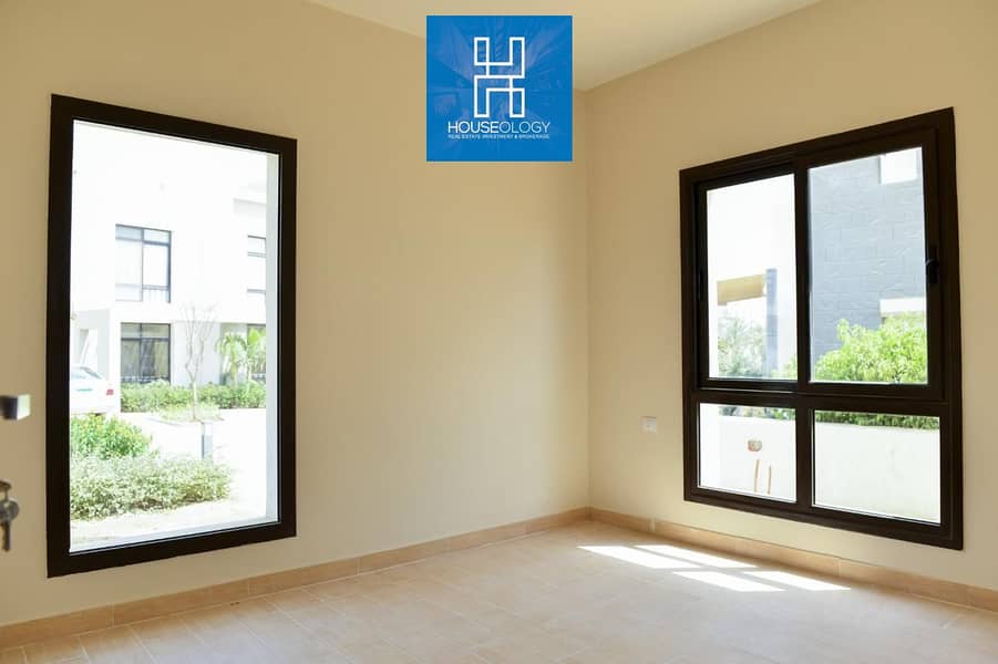 2 WhatsApp Image 2025-11-25 at 13.38. 05 (2). jpeg