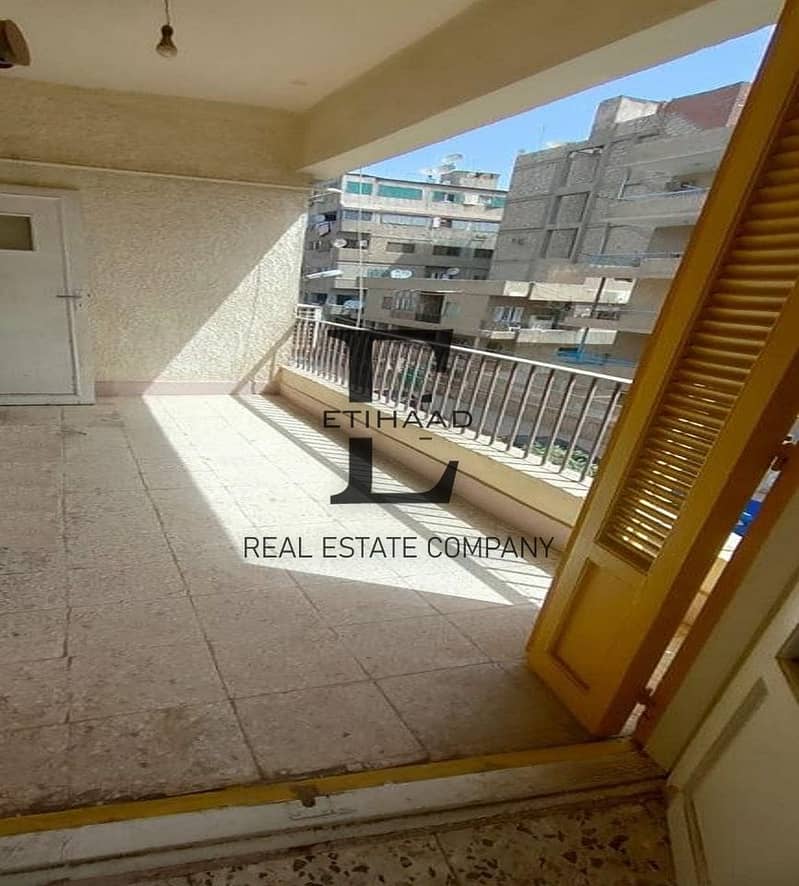 2 5e9ab76f-96a4-4239-b2bf-a87572592421. jpeg