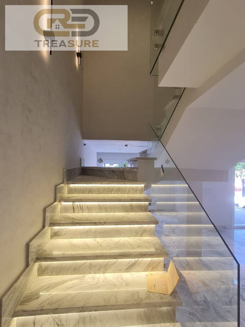 8 WhatsApp Image 2025-12-28 at 4.17. 56 PM (2). jpeg