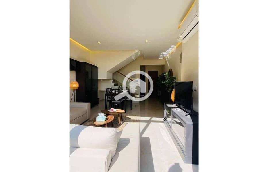 24 fc340f19-c9ca-4e7b-95ba-9405b96e877d. jpg