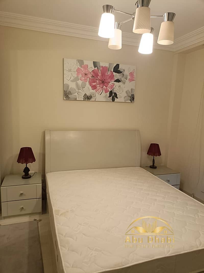 8 b4786f1d-b144-4feb-9aee-bf286a788f33. jpg