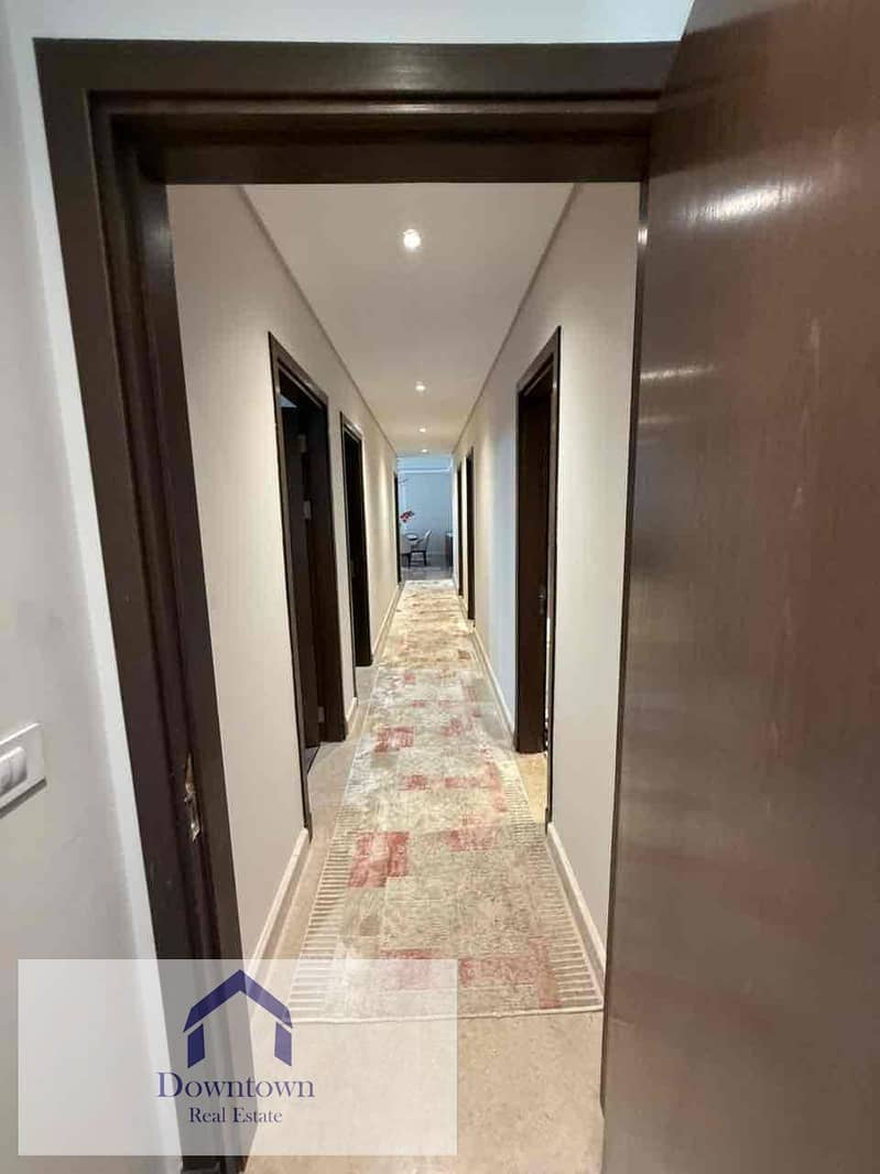 6 f55ef4dd-9304-4872-9468-21a6df2164c4. jpg