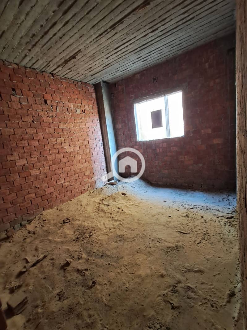 12 ٢٠٢٥١٠٢٢_١٤٥٦٤٣. jpg