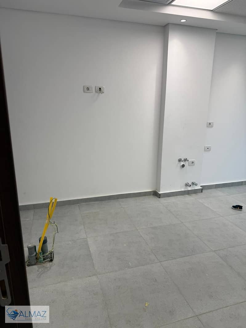 8 WhatsApp Image 2025-12-28 at 4.03. 52 PM (1). jpeg