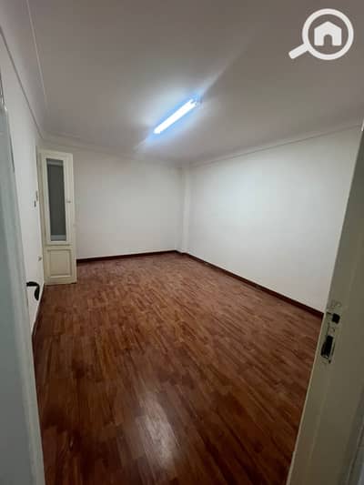 Office for Rent in Smoha, Alexandria - WhatsApp Image 2025-12-28 at 4.39. 47 PM. jpeg