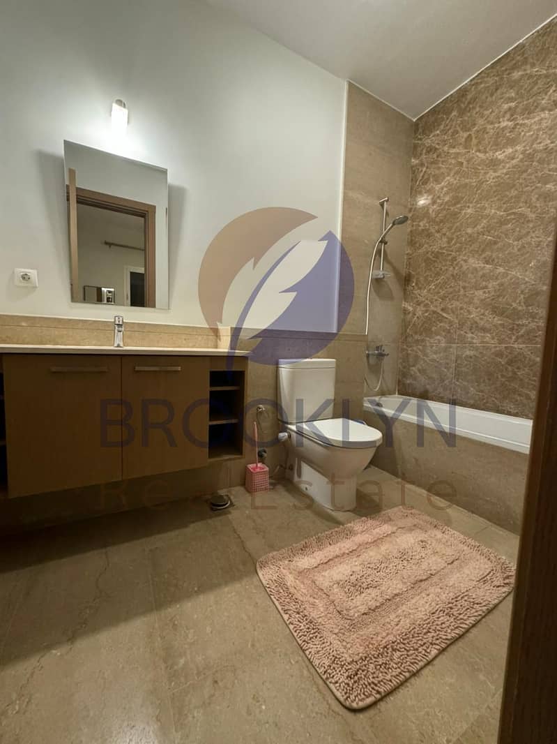 12 4c36e629-d2b3-4076-81ef-2b44b12add94. jpeg