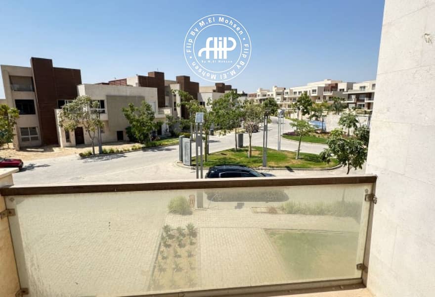 8 f992b605-9f6b-4e1f-bfc7-06ec7fafd054. jpg