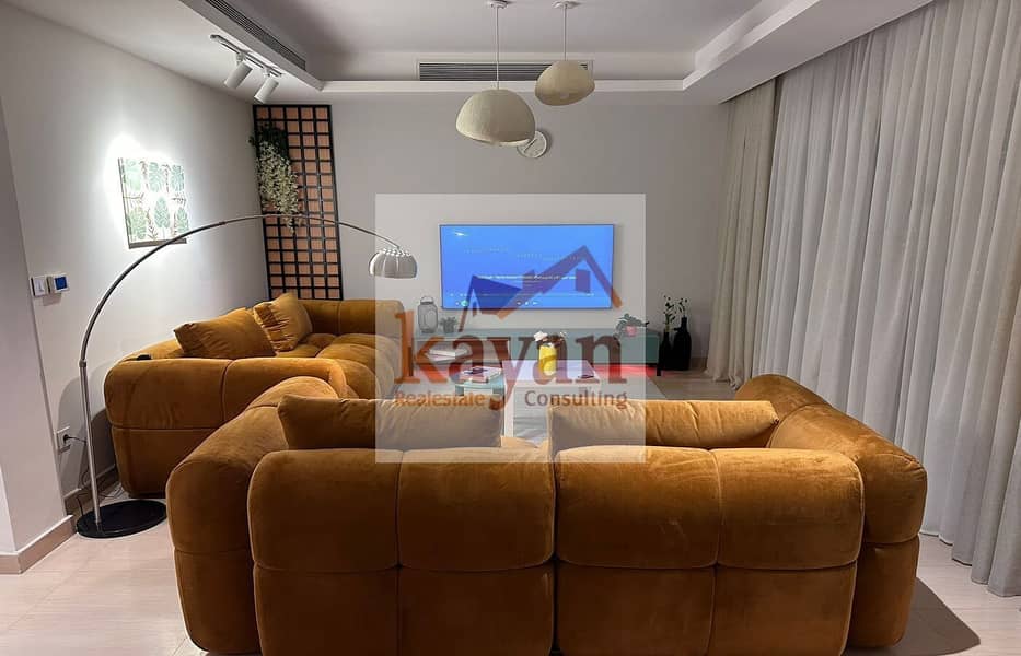 5 8b79f383-91fe-479c-b837-941bf00d1b04. jpg