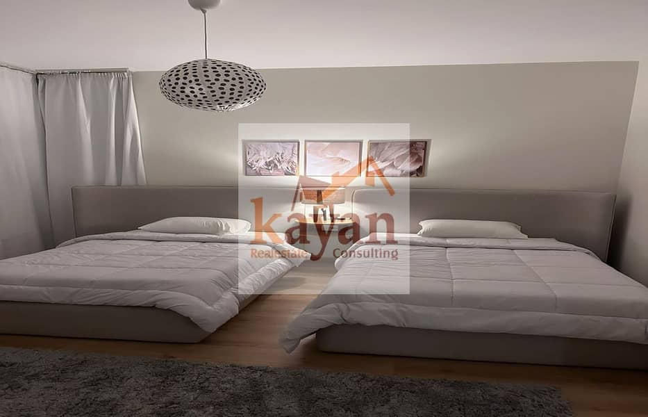 7 761635c5-7275-48e8-ac8a-c0b4725e06e7. jpg