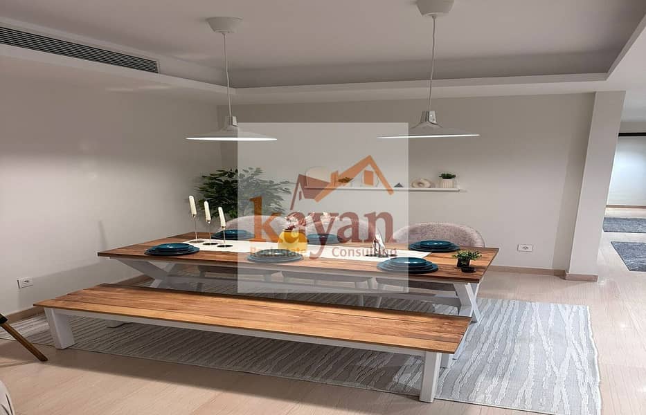 10 a5458b2d-a6d8-4f50-bf79-057aafa828ff. jpg