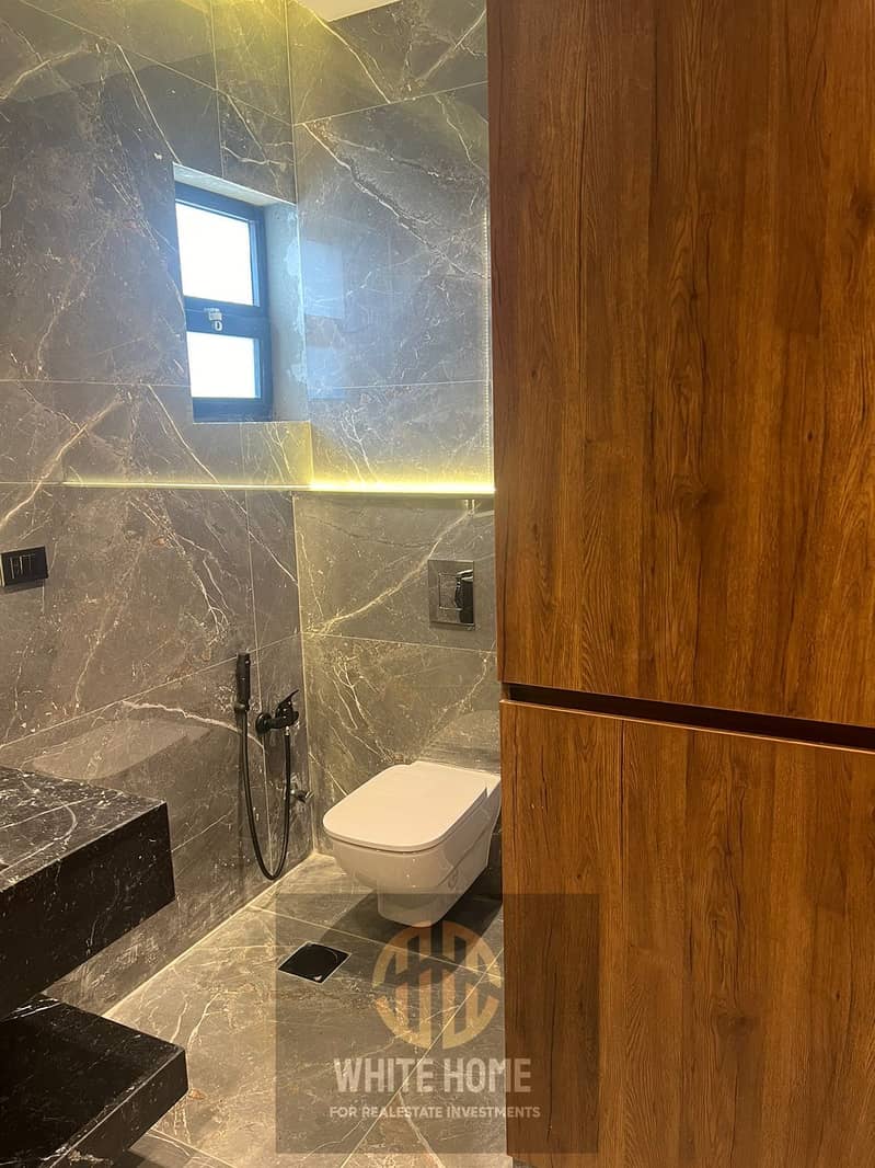 7 d92d1dea-9429-4299-b679-ea083a8b05d2. jpeg