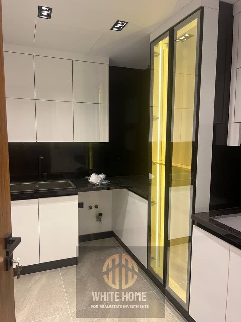 12 8118f157-8423-4450-ba31-47684c9b05d8. jpeg