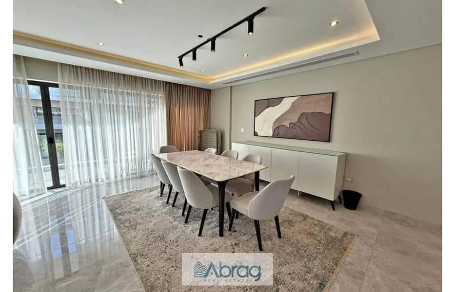 7 8446259-e1032o. jpg