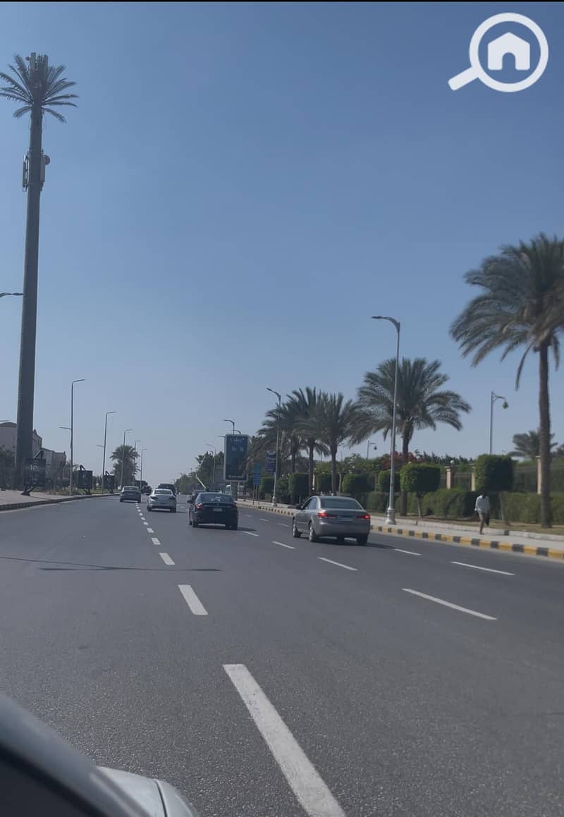 13 775310fb-746e-447f-9980-a32c18bd24ae. jpg