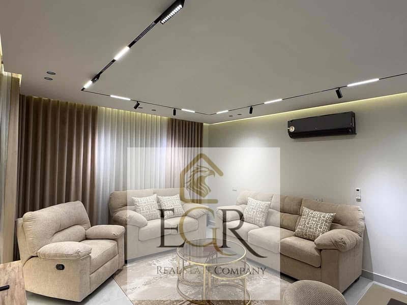 2 cc2ea639-00a9-44f9-8efb-0d1f74b27987. jpg