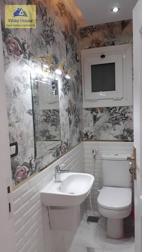 8 9cea6d21-f098-438d-86aa-5ddd1bec2599. jpg