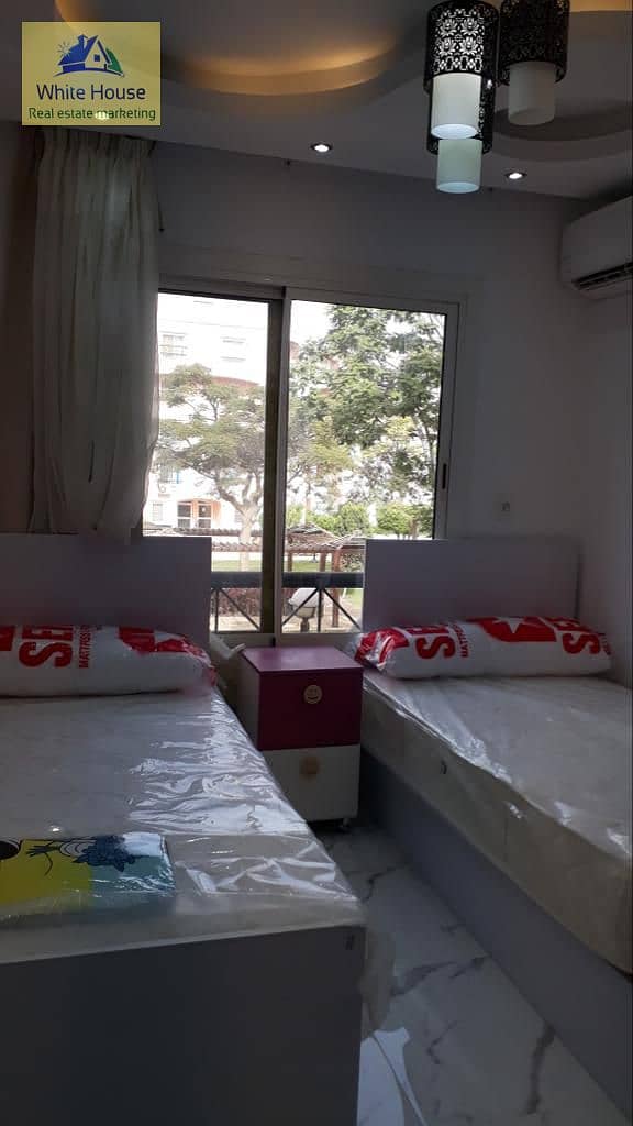 10 461dc3fb-ba50-4a7e-91c4-3c69ab91c3db. jpg