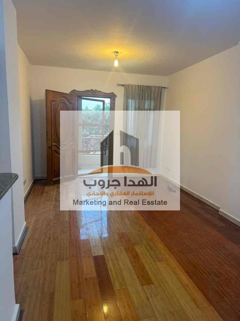 3 abd946f9-b3f7-4e96-9a06-64ae856cbc9b. jpg