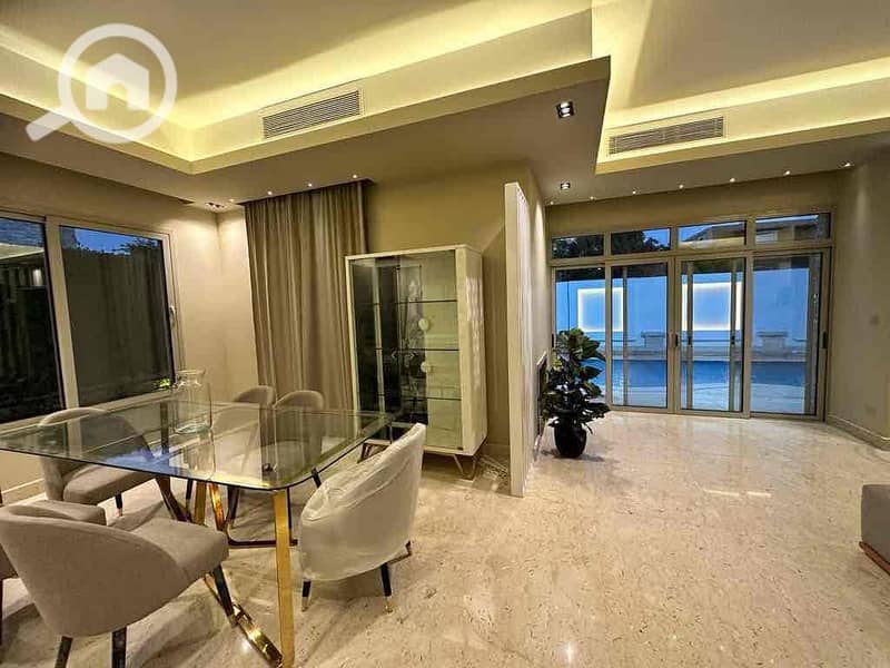 3 d81326ed-946c-4c51-b044-2946b86f61ce. jpg