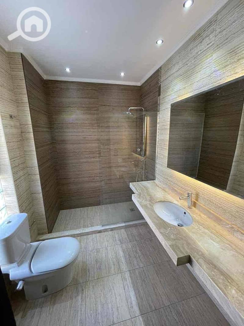 18 214edc04-bf41-451b-9f9a-827b5097fd30. jpg