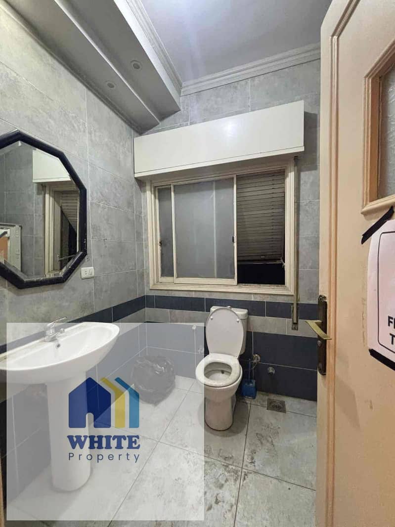 10 4aba1e87-8428-4735-a85a-3957c9c1cd45. jpg